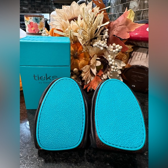 TIEKS MATTE BLACK BRAND NEW IN BOX - Picture 5 of 5